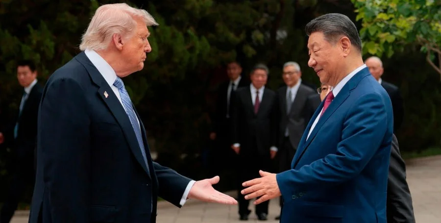 Trump and Xi shake hands