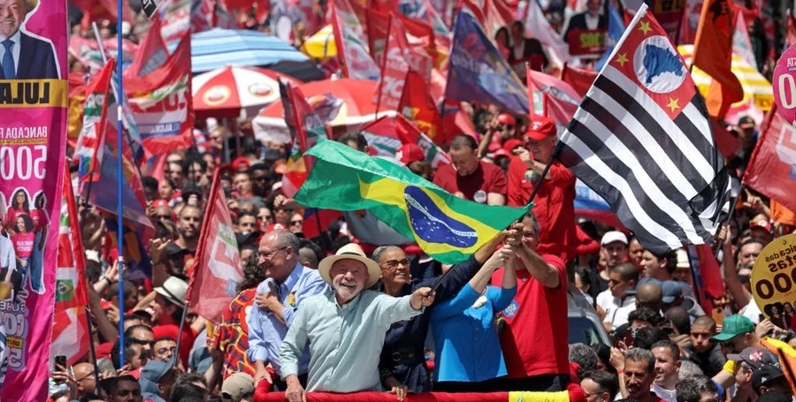 Brazil election campaign crowds